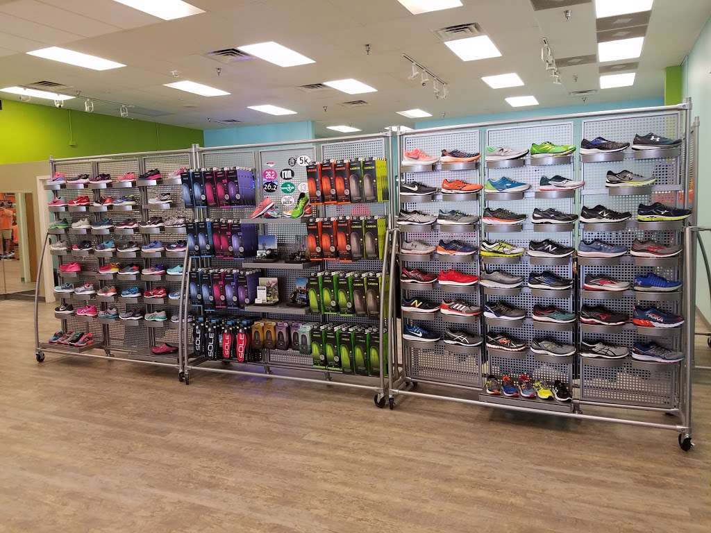 Fleet Feet Hickory | 3022 N Center St B, Hickory, NC 28601, USA | Phone: (828) 304-4786