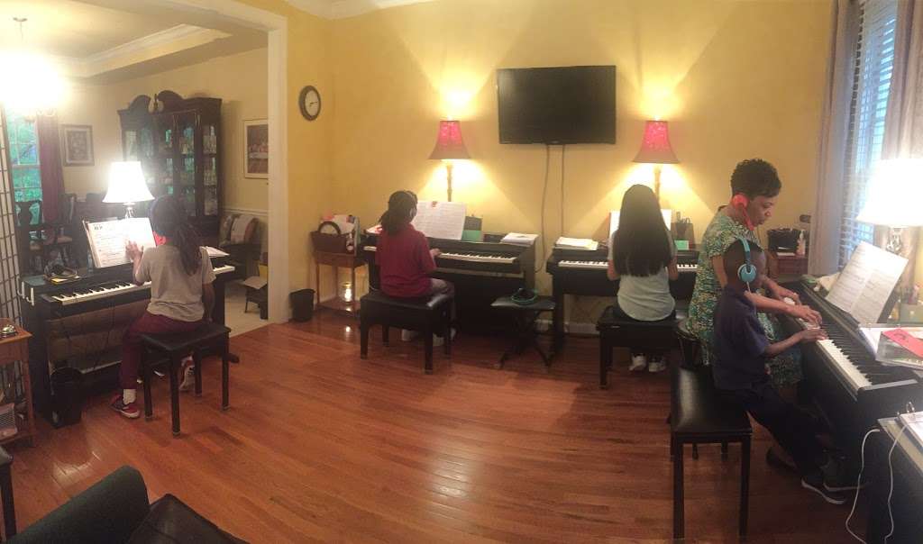 Mrs. Jones Piano Studio | 3706 Thomasson Crossing Dr, Triangle, VA 22172 | Phone: (703) 517-5843