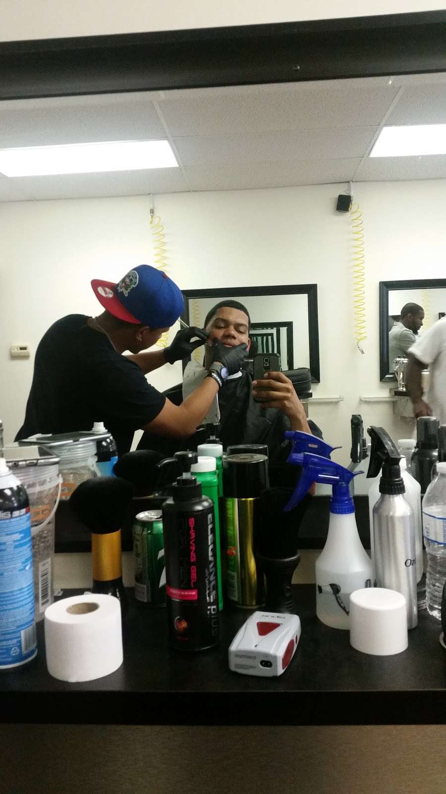 Supreme Haircuts | 330 Chamberlain Ave, Paterson, NJ 07502, USA | Phone: (973) 343-7311