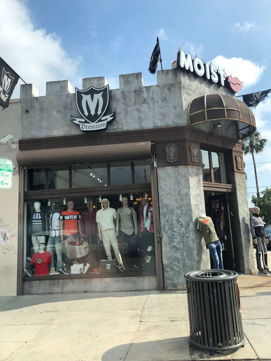 Moist Men | 7526 Melrose Ave, Los Angeles, CA 90046, USA | Phone: (323) 655-5760