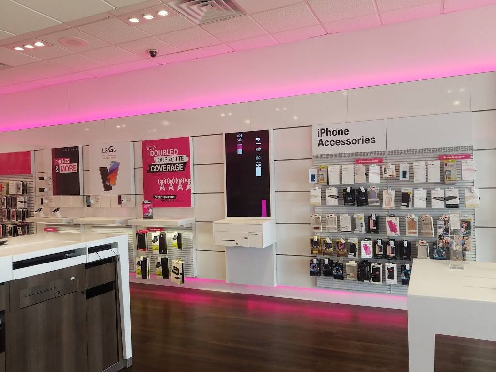 T-Mobile | 2110 Ford Pkwy, St Paul, MN 55116, USA | Phone: (651) 695-8043