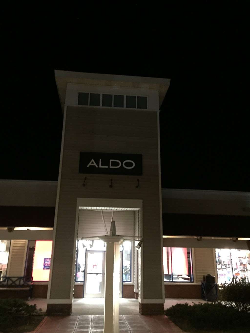 Aldo Outlet | 1 Outlet Blvd, Wrentham, MA 02093, USA | Phone: (508) 384-6168