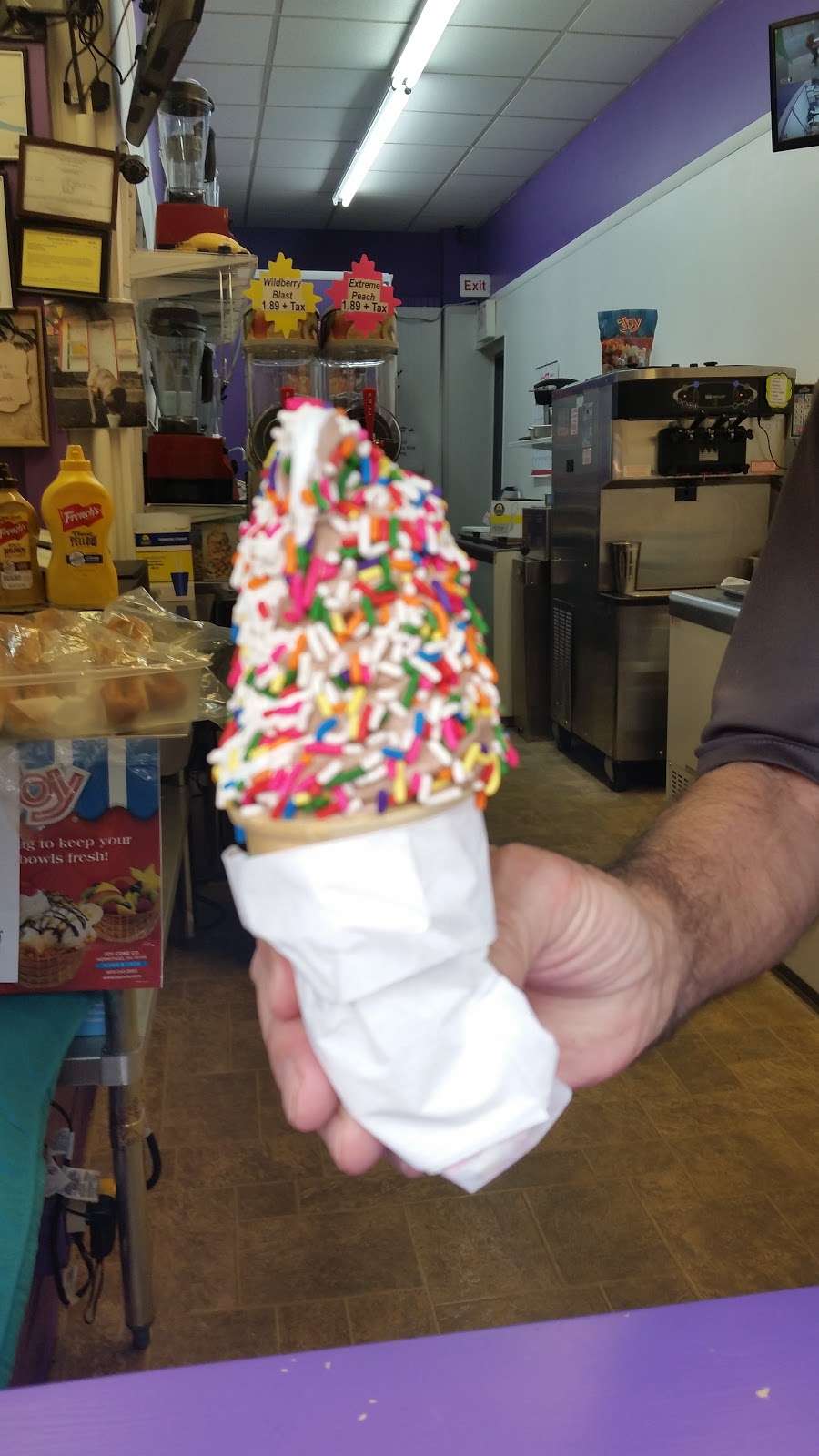 Barones Waterice & Ice cream | 532 Burmont Rd, Drexel Hill, PA 19026, USA | Phone: (610) 742-1017