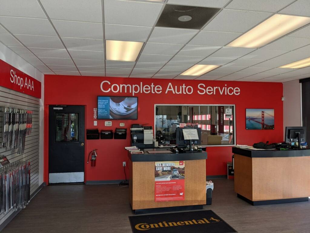 AAA Bob Sumerel Tire & Service - Pleasant Ridge | 5362 Ridge Ave, Cincinnati, OH 45213, USA | Phone: (513) 458-2030