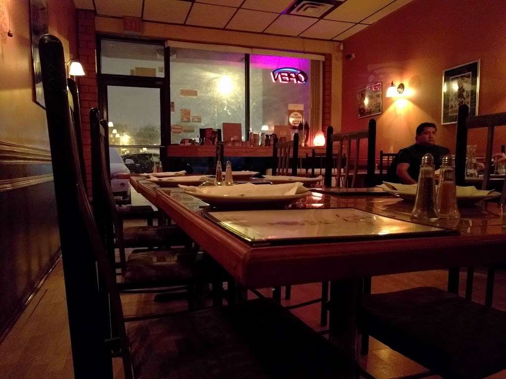 Paprika | 2547 W Lawrence Ave, Chicago, IL 60625, USA | Phone: (773) 338-4906