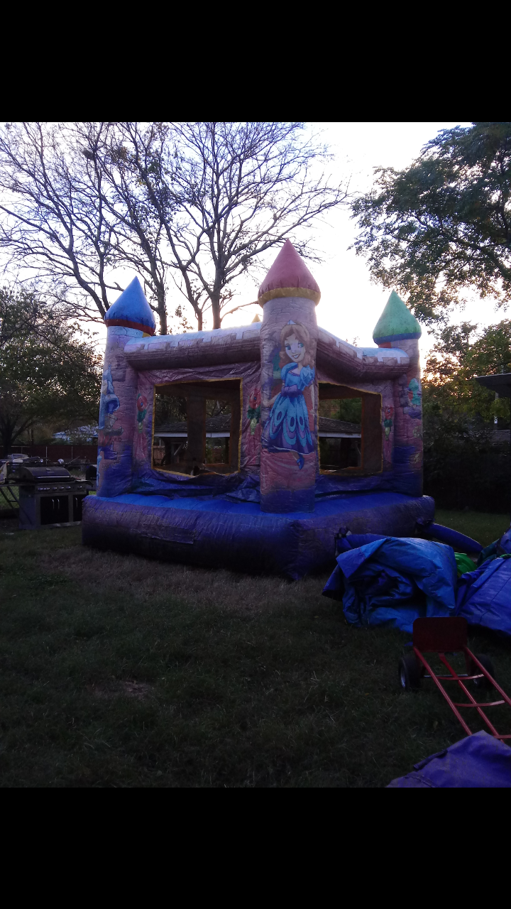 MICHAEL NADALS BOUNCE HOUSES & PARTY RENTALS | 7849 Cup Cir, Dallas, TX 75217, USA | Phone: (305) 834-0317