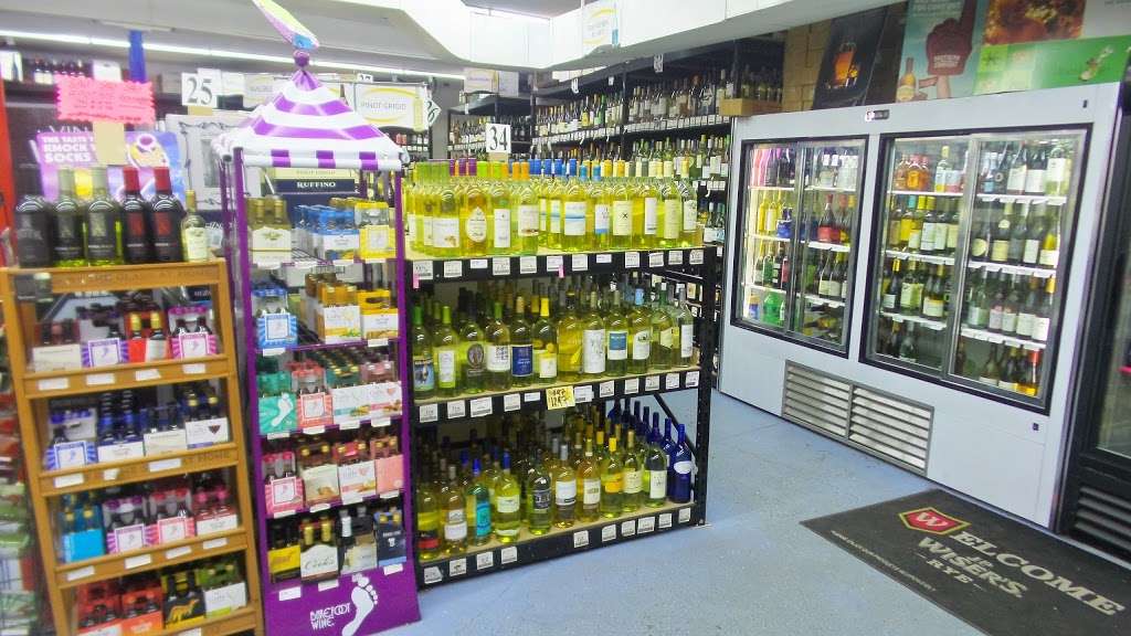 Parmar Wine & Liquors | 259 Main St, Islip, NY 11751, USA | Phone: (631) 665-5301