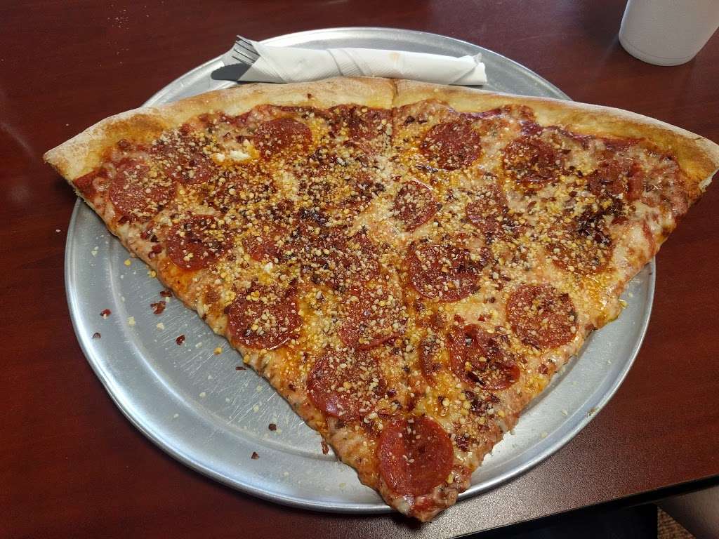 Big Guys Pizza | 6914 Matthews-Mint Hill Rd, Mint Hill, NC 28227, USA | Phone: (704) 545-1770