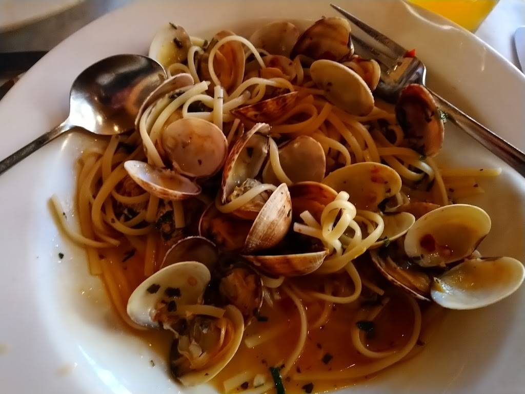 3 Doors Down Cafe | 1429 SE 37th Ave, Portland, OR 97214, USA | Phone: (503) 236-6886