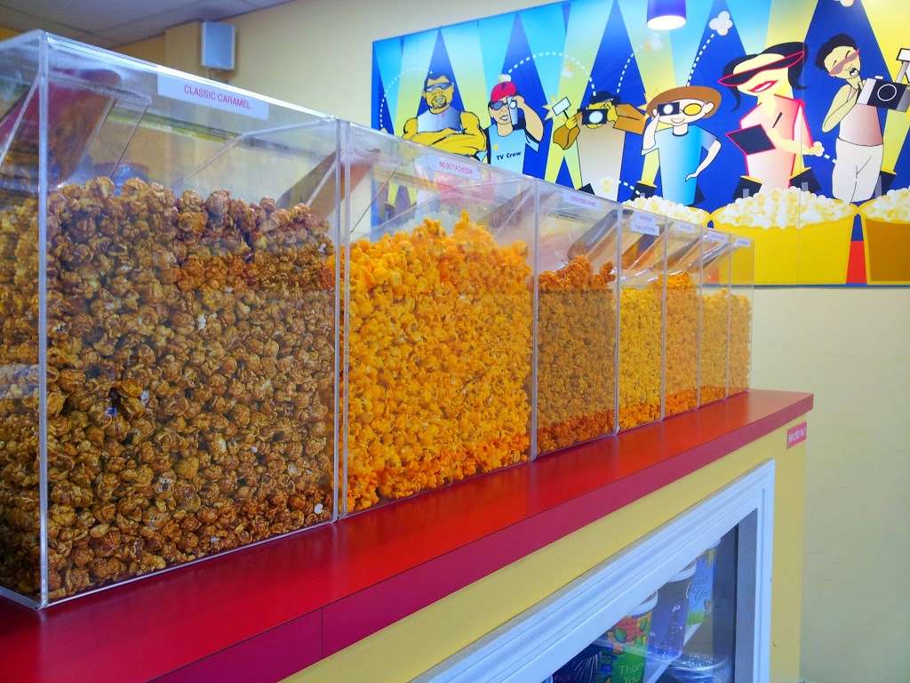 Popper-Razzi Gourmet Popcorn | 3420 W 183RD St, Hazel Crest, IL 60429, USA | Phone: (708) 799-7677