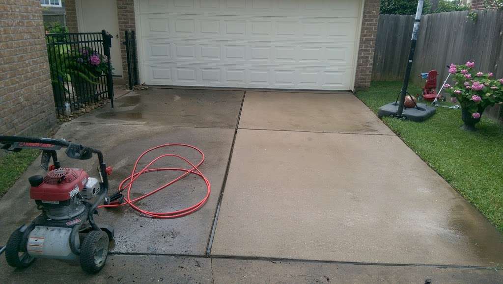 AAA Premium Pressure Washing Service | 21134 Gladys Yoakum Dr, Richmond, TX 77406 | Phone: (713) 560-5486