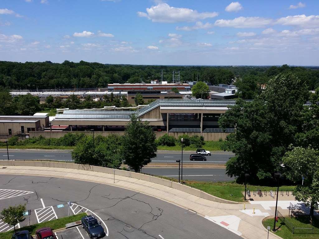 West Falls Church Metro Station | Idylwood, VA 22043, USA