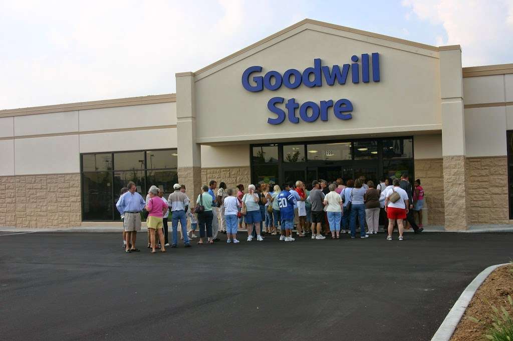 Goodwill Store | 5720 Sunnyside Rd, Indianapolis, IN 46235, USA | Phone: (317) 823-8057