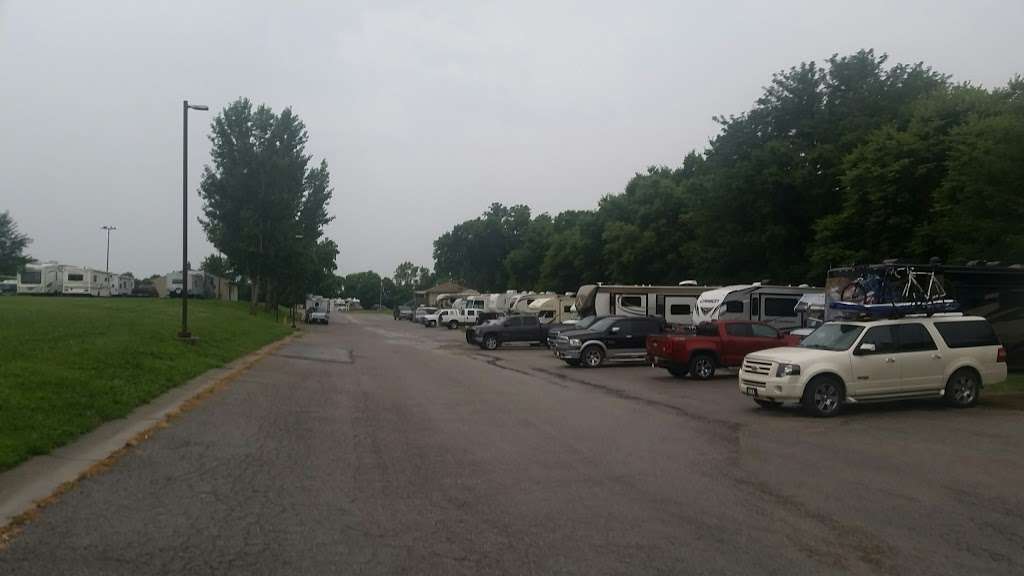 Campus RV Park | 500 W Pacific Ave, Independence, MO 64050, USA | Phone: (816) 254-1815