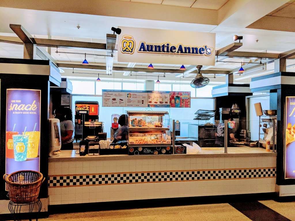 Auntie Annes | Southwest Airlines Term, 1 Airport Dr, Oakland, CA 94621, USA | Phone: (510) 563-3249