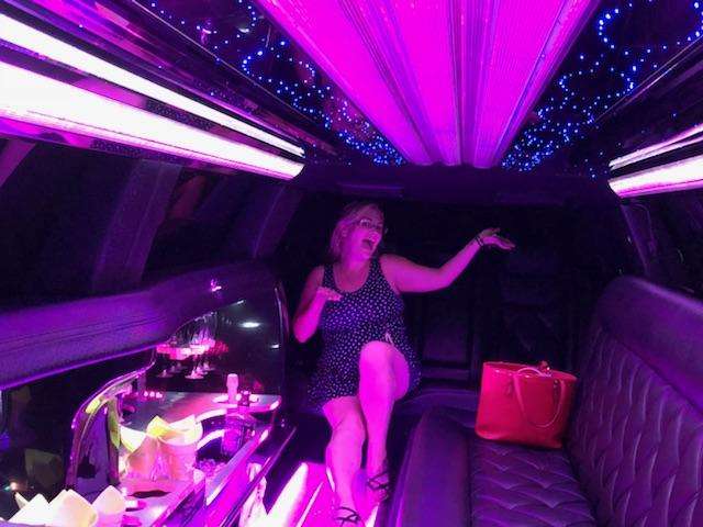 Black Limo USA | 4350 Town Plaza Dr #208, Houston, TX 77045, USA | Phone: (832) 620-0006