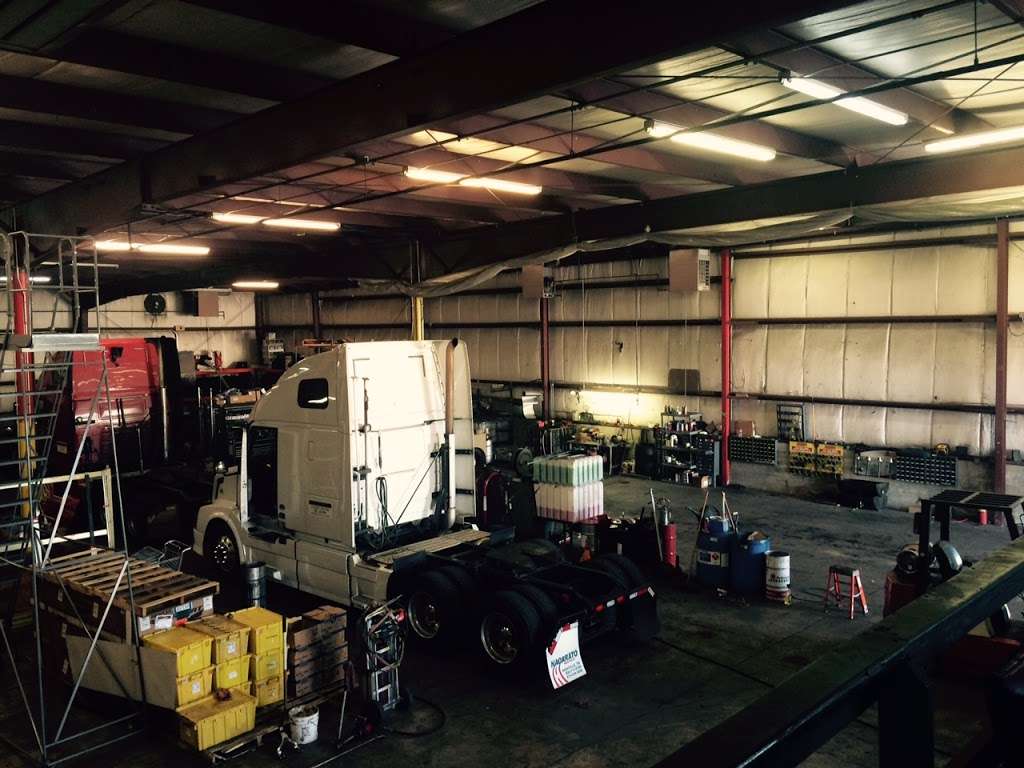 SOS Truck and Trailer Repair | 3640 179th St, Hammond, IN 46323, USA | Phone: (219) 750-1402