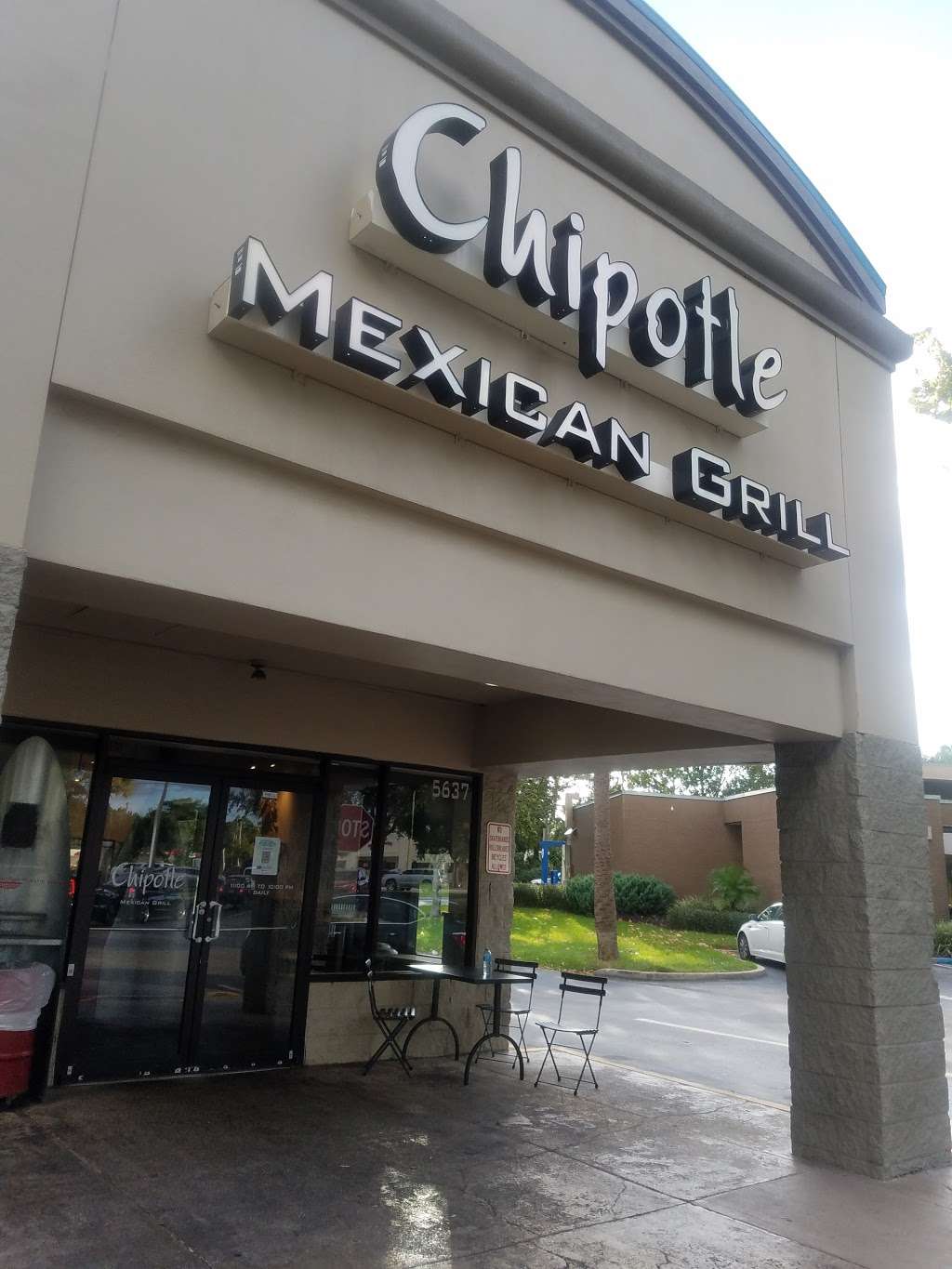 Chipotle Mexican Grill | 5637 Red Bug Lake Rd, Winter Springs, FL 32708, USA | Phone: (407) 695-0440