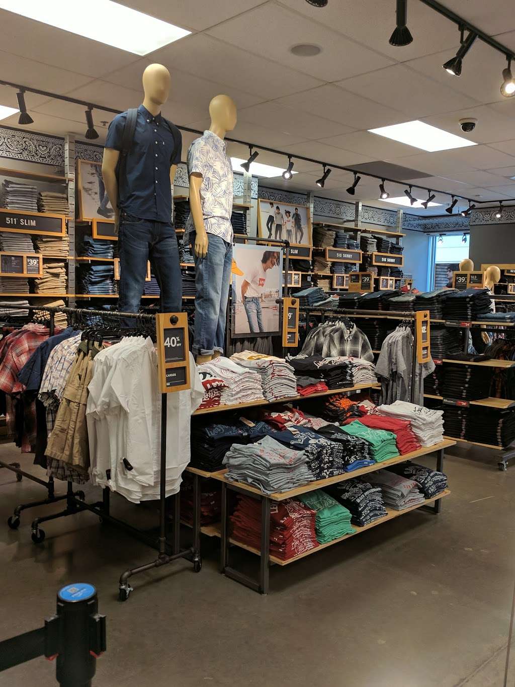 Levi's Outlet Store at Houston Premium Outlets - 29300 Hempstead Rd SUITE-  0922, Cypress, TX 77433