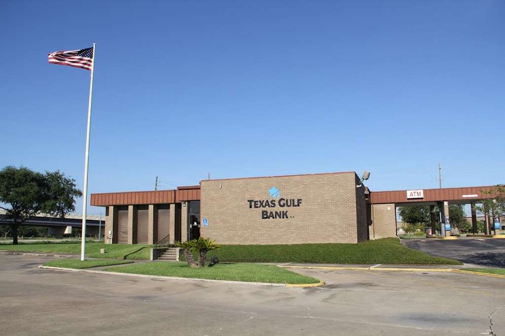 Texas Gulf Bank | 1030 Dixie Dr, Clute, TX 77531, USA | Phone: (979) 297-7211