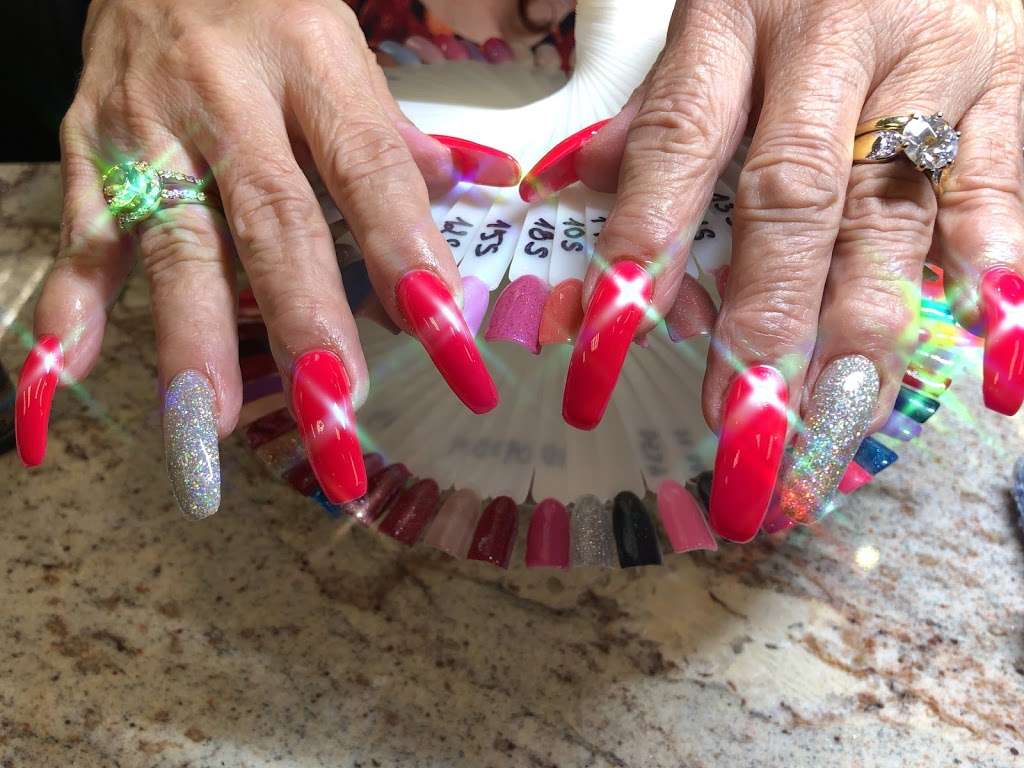 Roses’ Nails n Spa (across Dan Jansen Park) | 4805 S 74th St, Greenfield, WI 53220, USA | Phone: (414) 817-9018