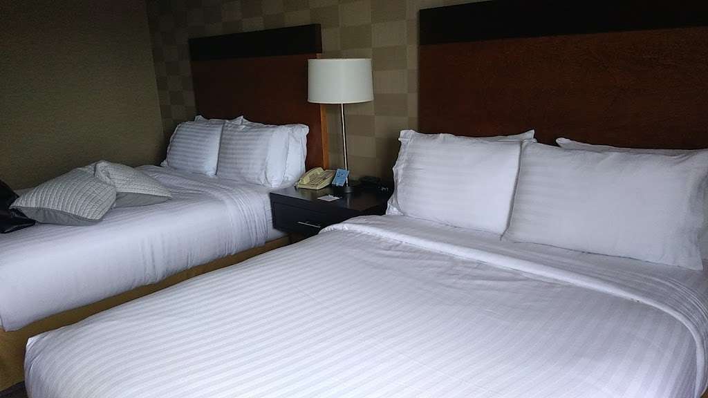 Holiday Inn Express & Suites Denver Sw-Littleton | 12683 W Indore Pl, Littleton, CO 80127 | Phone: (720) 981-1000