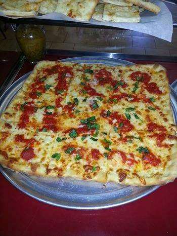 Pizzalinos | 721 Avenue A, Bayonne, NJ 07002 | Phone: (201) 455-3032