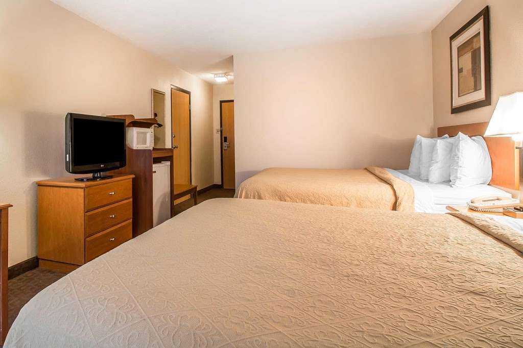 Quality Inn | 200 Gore Rd, Morris, IL 60450 | Phone: (815) 942-6600