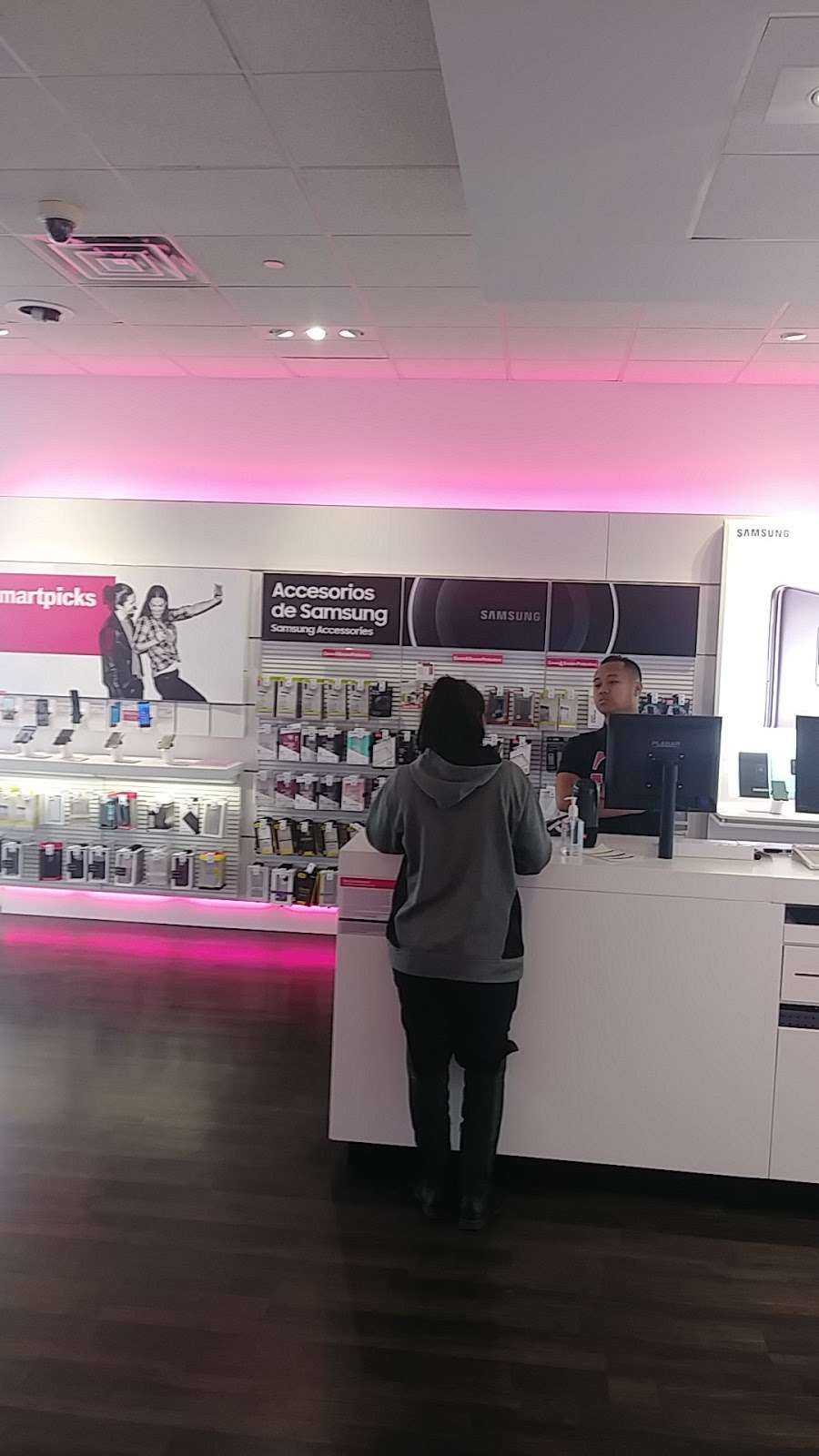 T-Mobile | 409 Lynnway, Lynn, MA 01901, USA | Phone: (781) 593-2504