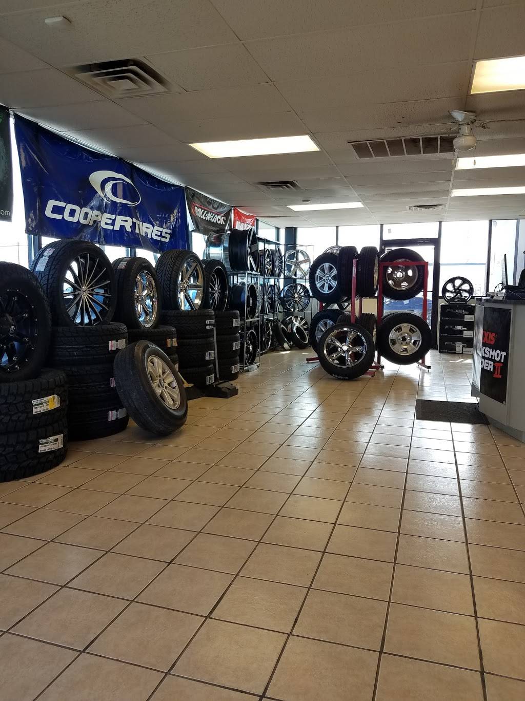 Kings Tire Warehouse | 230 Avenue Q, Lubbock, TX 79415, USA | Phone: (806) 368-5805