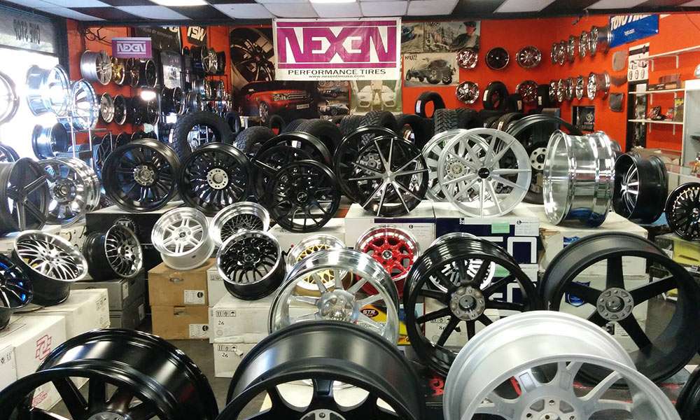 Salinas Tires And Auto Service, 10821 Whittier Blvd, Whittier, CA 90606