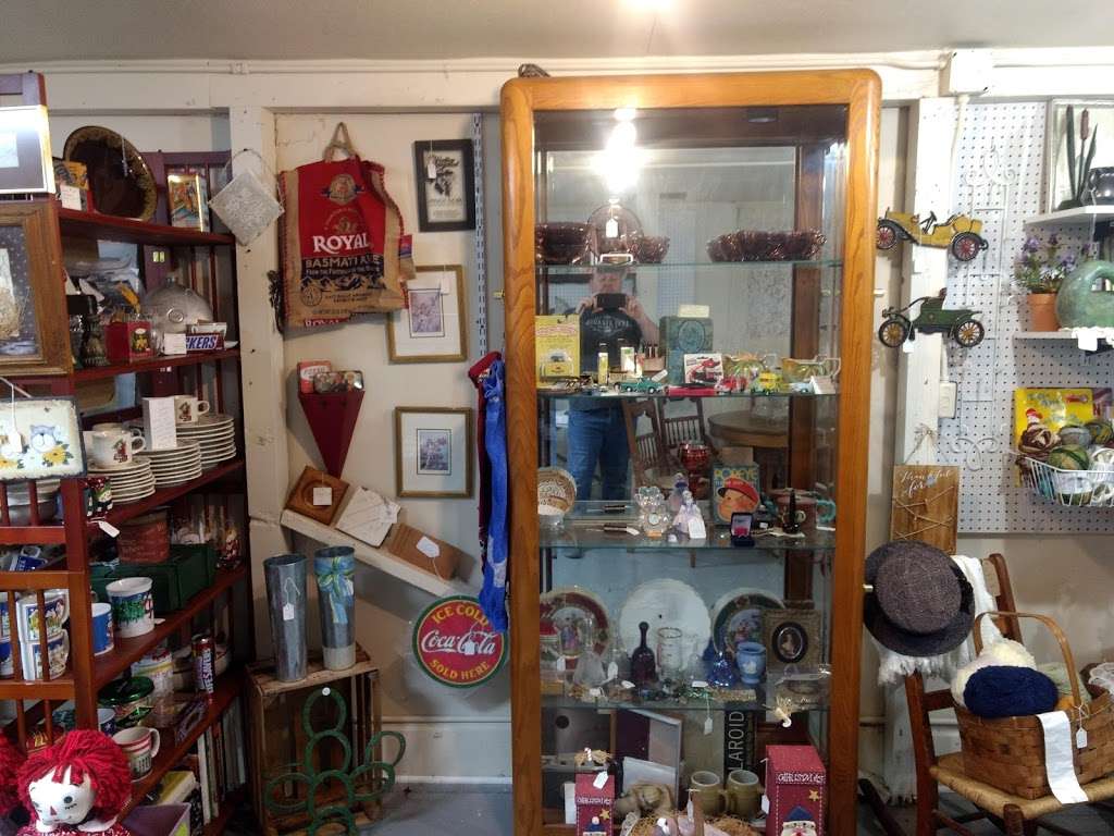 Silver Fox Merchants of Antiques and Uniques | 206 S 2nd St, Odessa, MO 64076 | Phone: (816) 230-5600