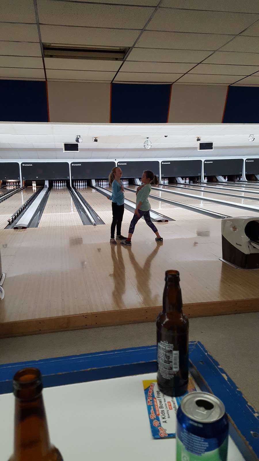 Fiesta Lanes | 955 W Reynolds St, Pontiac, IL 61764, USA | Phone: (815) 844-7626