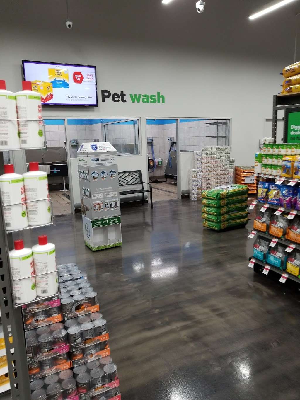 Pet Supplies Plus | 1406 E Lincolnway suite b, La Porte, IN 46350, USA | Phone: (219) 402-0100