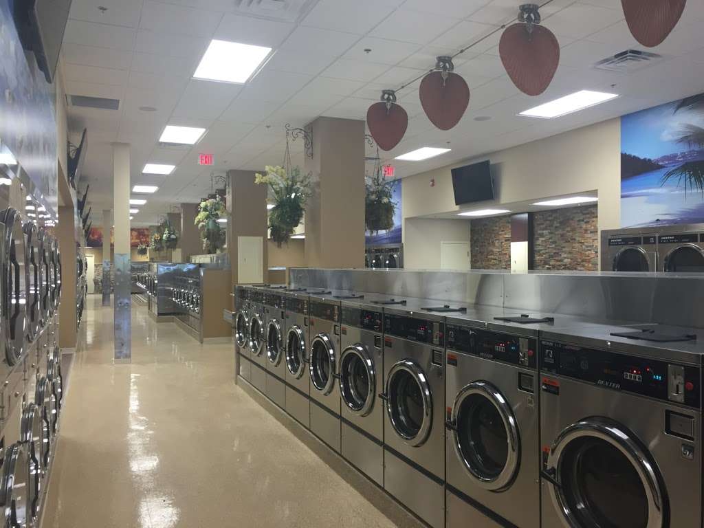 South 4th street Mega Grande Laundromat | 1387 S 4th St, DeKalb, IL 60115, USA | Phone: (815) 901-0817