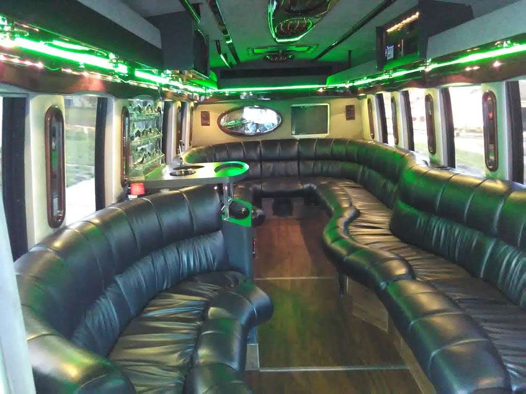 Extreme Limousine Inc. | 10151 University Blvd, Orlando, FL 32817, USA | Phone: (844) 371-5466