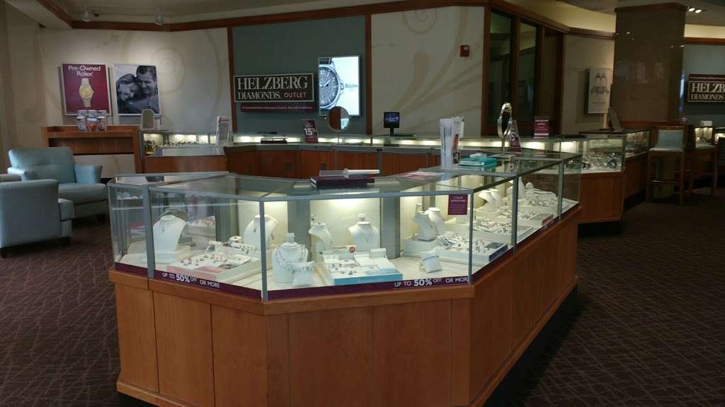 Helzberg Diamonds Outlet | 1811 Village West Pkwy Sute O-121, Kansas City, KS 66111, USA | Phone: (913) 334-9817