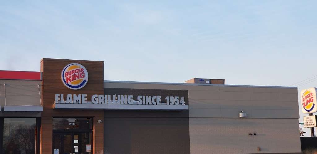 Burger King | 6200 Lakeside Rd, Plano, IL 60545, USA | Phone: (630) 552-0529