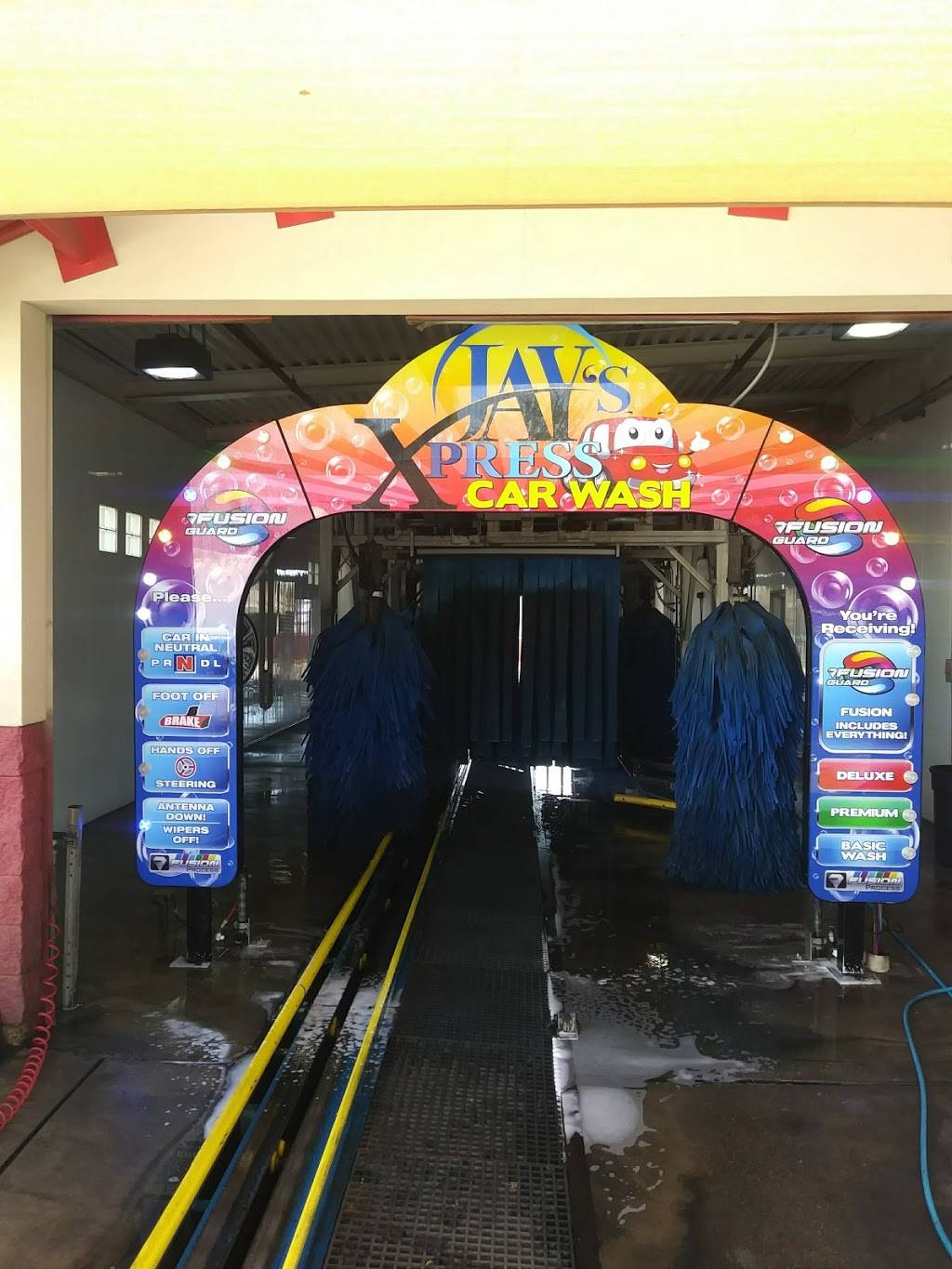 Jays Express Wash | 7038 N 67th Ave, Glendale, AZ 85301, USA | Phone: (623) 444-4979