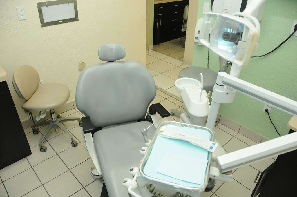 Healthy Smile / Implant & Cosmetic Dentistry | 9016 NW 25th St, Doral, FL 33172, USA | Phone: (786) 671-0174