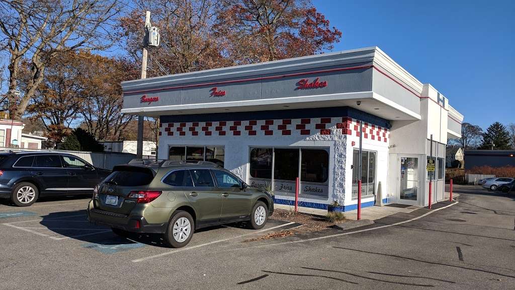 KCs Classic Burger Bar | 2459, 625 E Washington St, North Attleborough, MA 02760, USA | Phone: (508) 316-0901