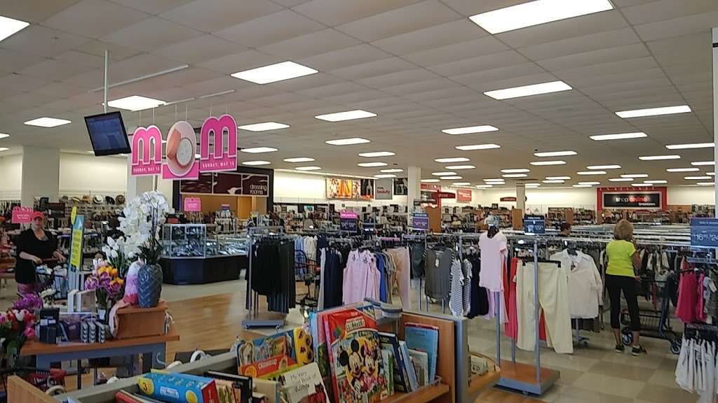 T.J. Maxx | 3030 S Gulf Fwy S, League City, TX 77573, USA | Phone: (281) 534-7589