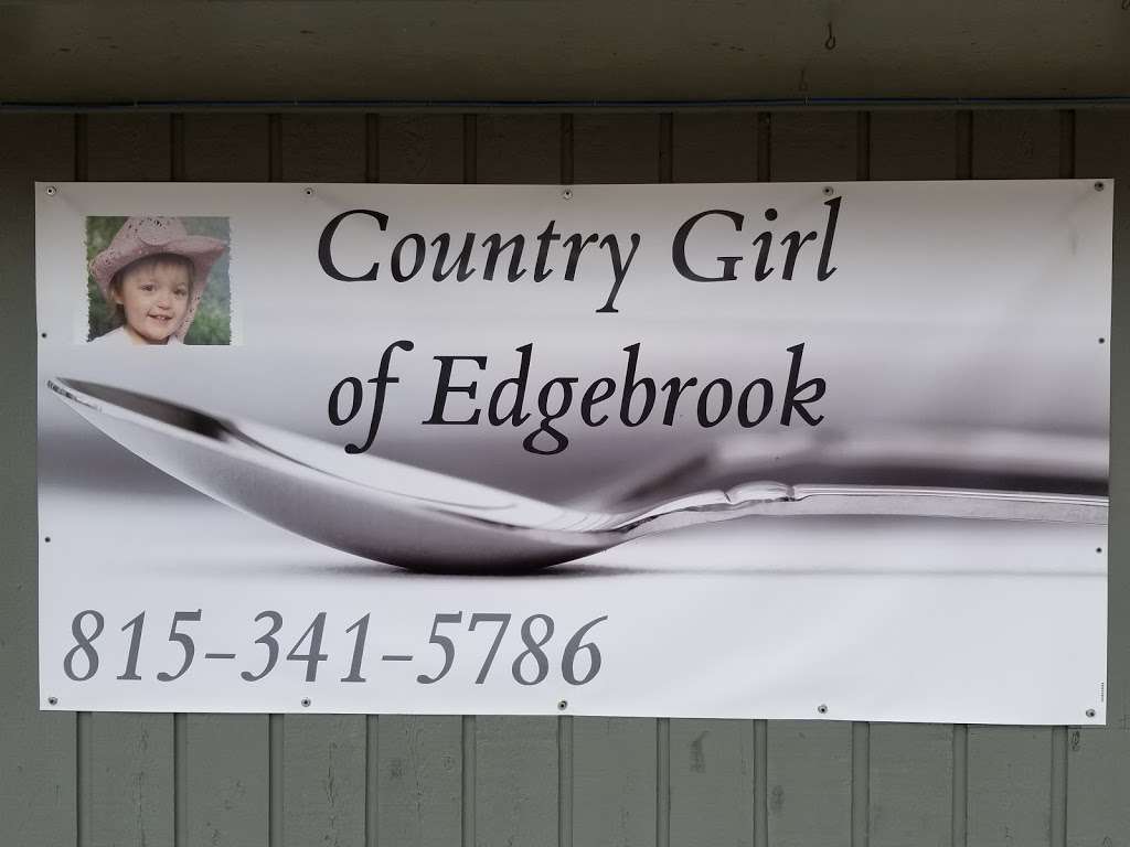 Country Girl Of Edgebrook | 2100 B Suydam Rd, Sandwich, IL 60548, USA | Phone: (815) 786-1459