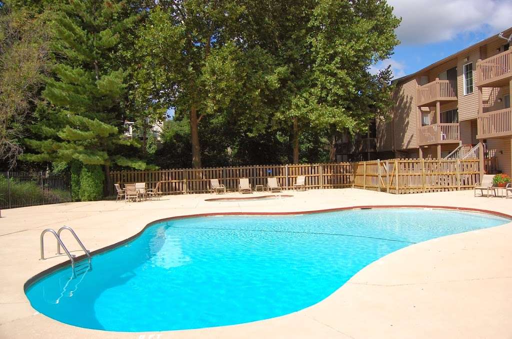 The Retreat at Mill Creek Apartments | 8714 Pflumm Ct, Lenexa, KS 66215 | Phone: (844) 554-9391