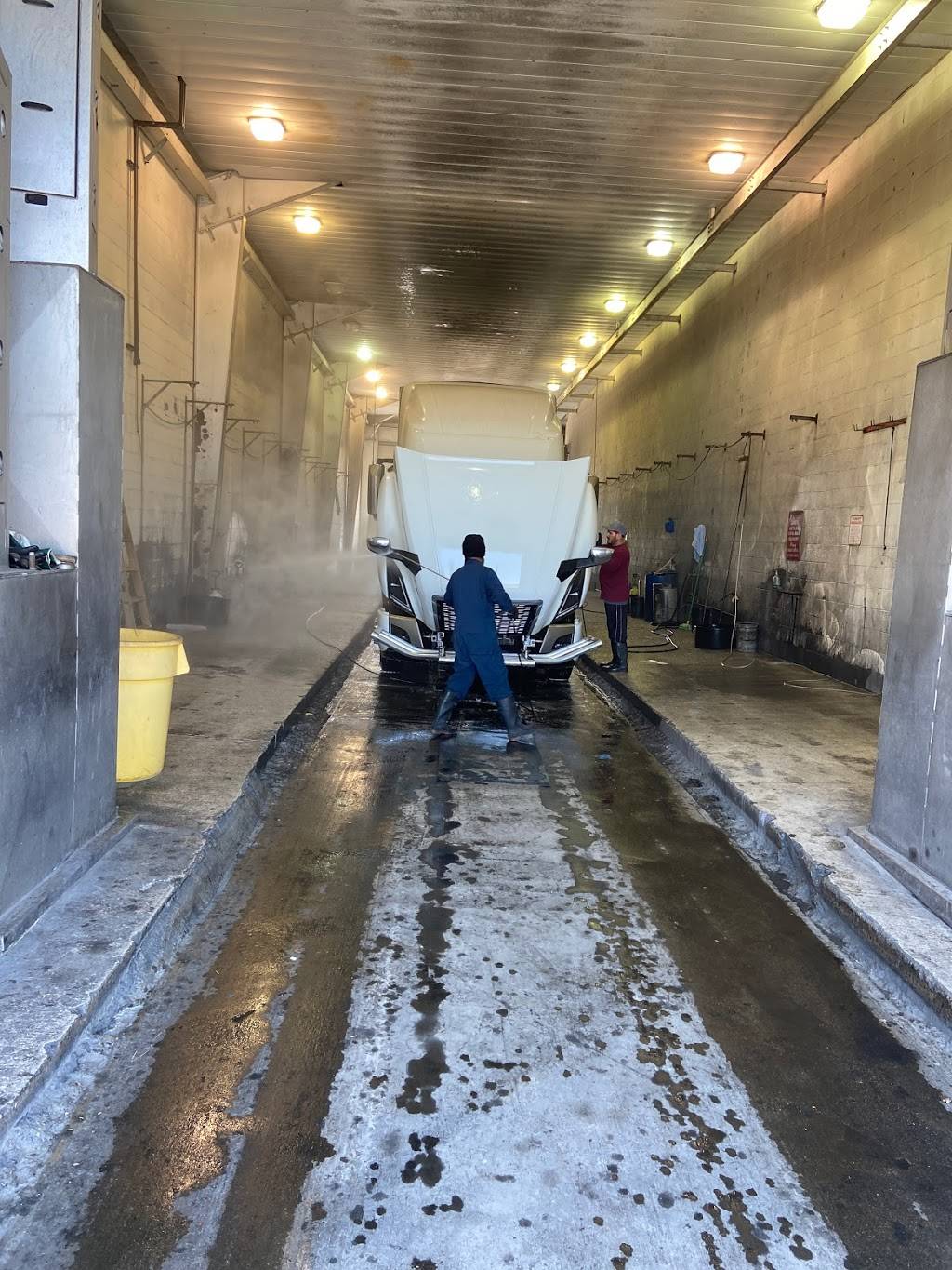 Pauls Truck Wash | 1524 S Fresno Ave, Stockton, CA 95206, USA | Phone: (209) 948-4451