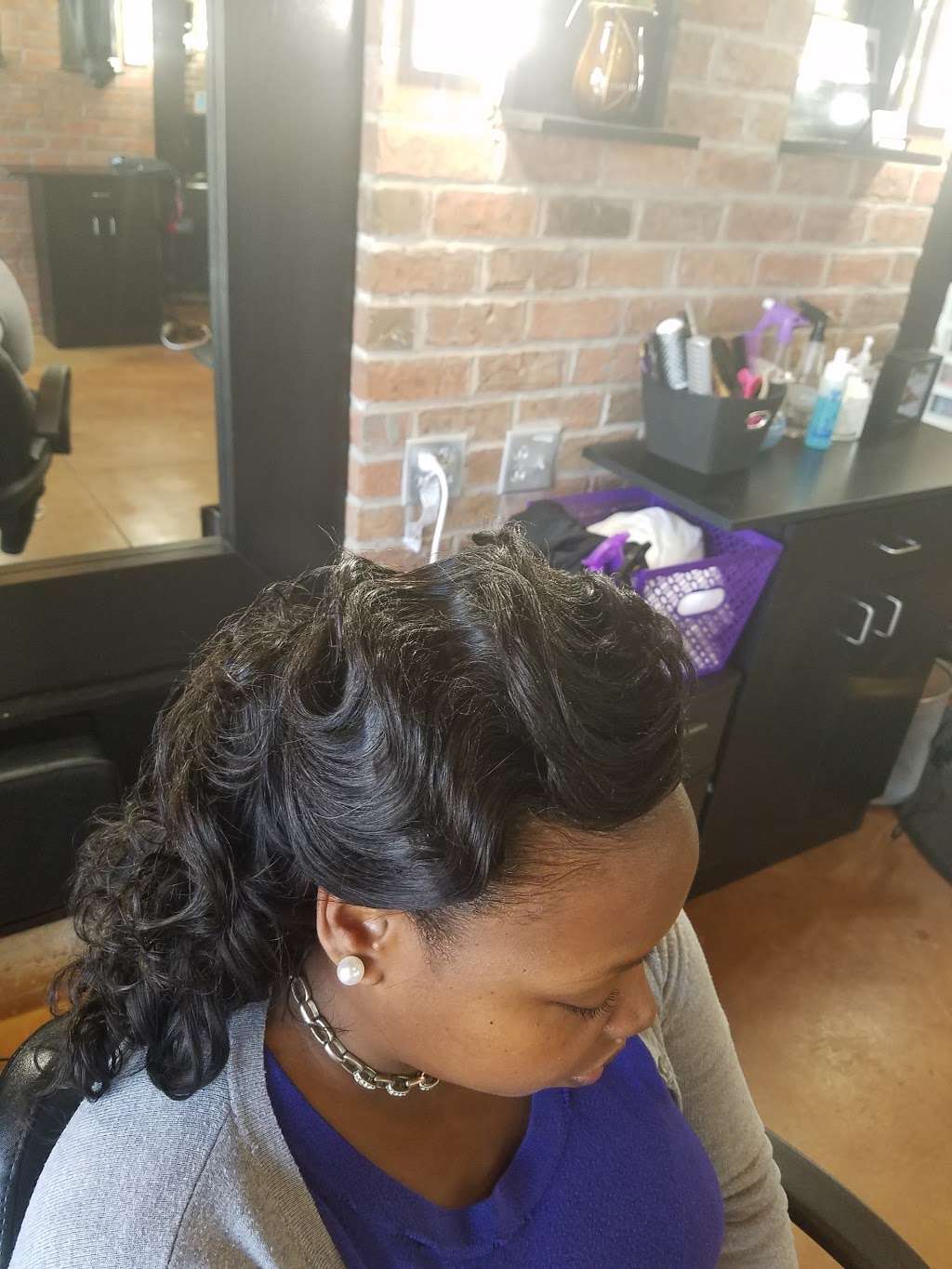 The Hair Den Salon | 5306 Edmondson Ave, Baltimore, MD 21229, USA | Phone: (410) 744-0948