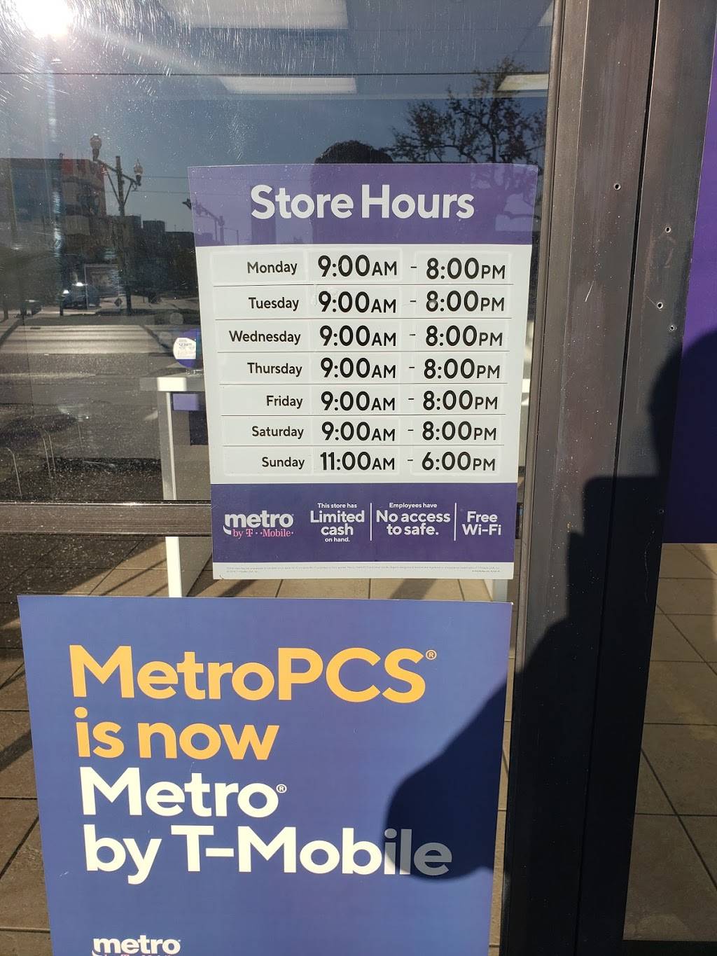 Metro by T-Mobile | 2131 Canal St Ste 2, New Orleans, LA 70112, USA | Phone: (504) 588-2919