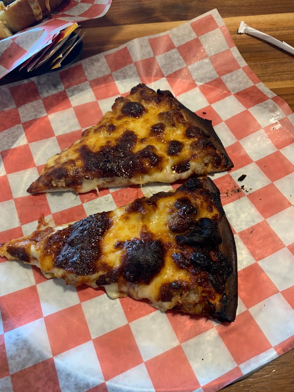 Reds Savoy Pizza | 1575 Queens Dr, Woodbury, MN 55125, USA | Phone: (651) 340-8502