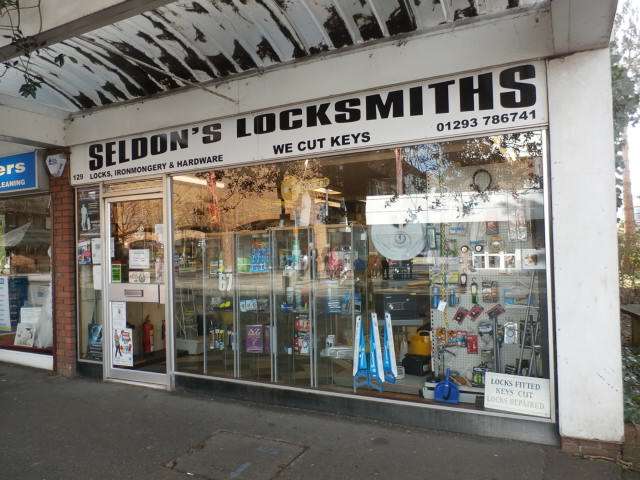 Seldons Locksmiths | 129 Victoria Rd, Horley RH6 7AS, UK | Phone: 01293 786741