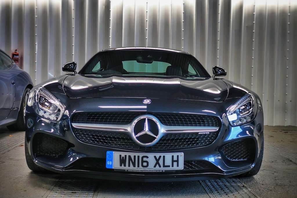 Prestige Cars Kent | Hewitts Farm Cottages, Hewitts Rd, Chelsfield, Orpington BR6 7QR, UK | Phone: 01689 660385